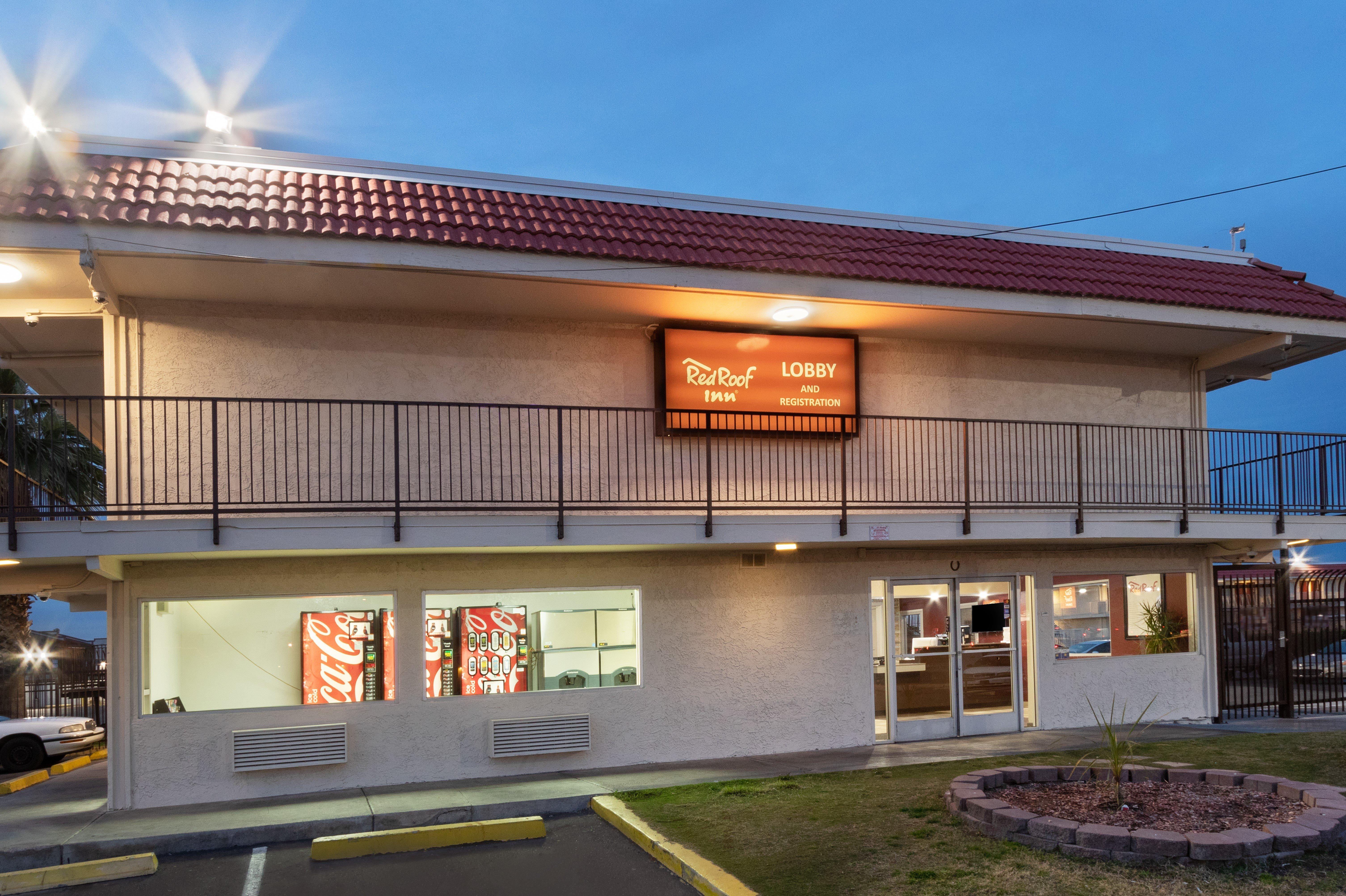 Red Roof Inn Phoenix- Midtown Bagian luar foto