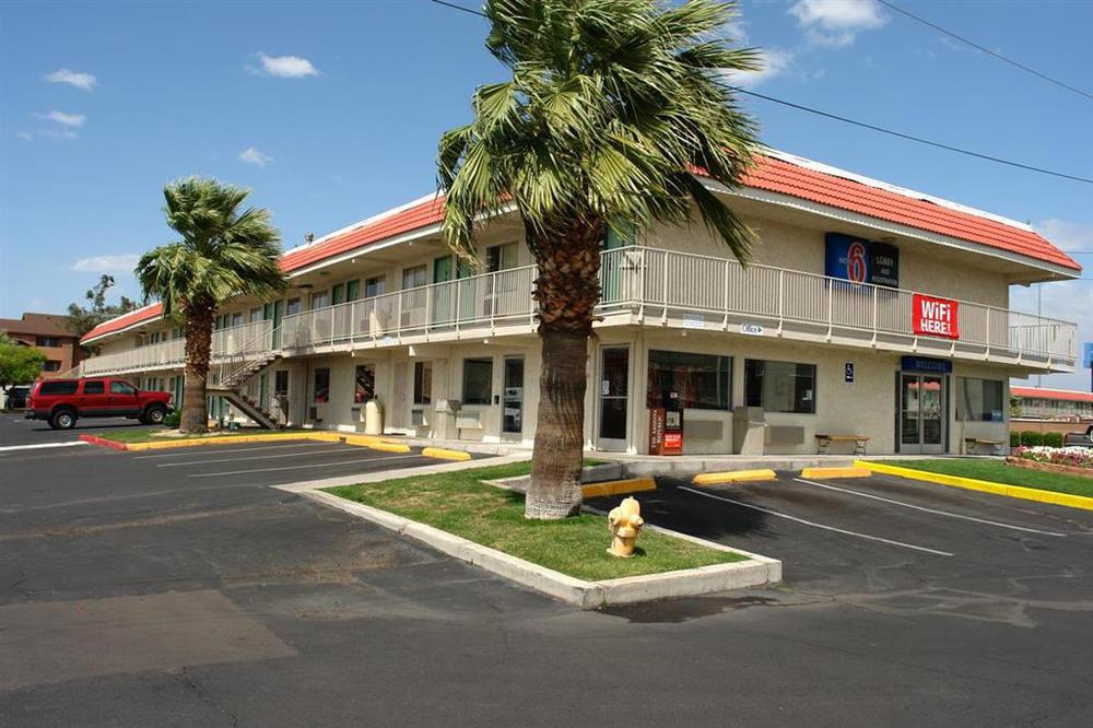 Red Roof Inn Phoenix- Midtown Bagian luar foto