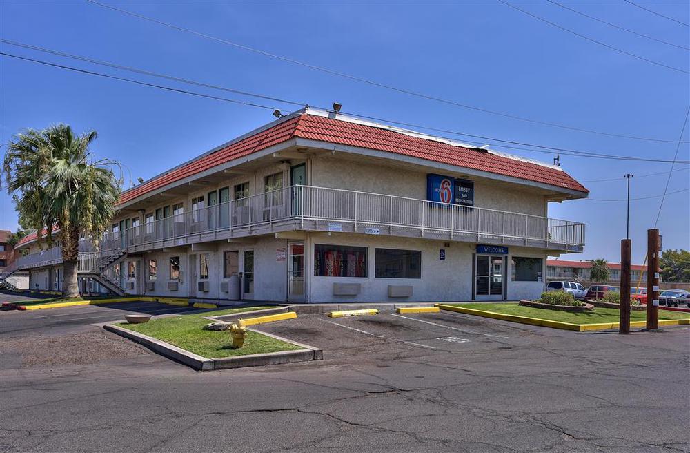 Red Roof Inn Phoenix- Midtown Bagian luar foto