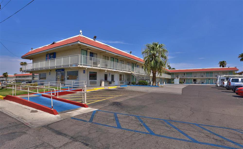 Red Roof Inn Phoenix- Midtown Bagian luar foto
