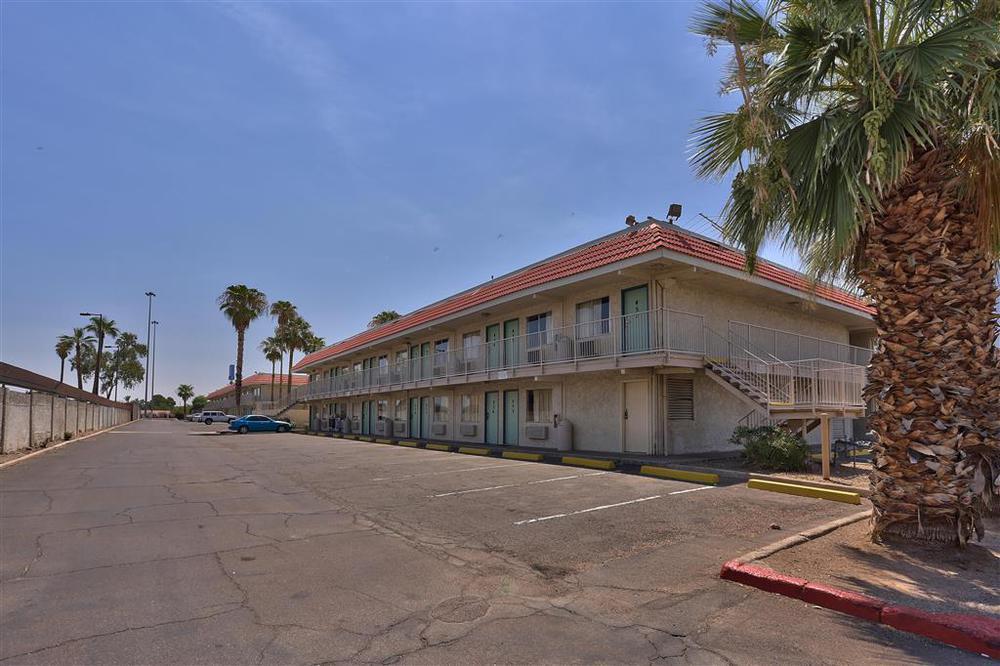 Red Roof Inn Phoenix- Midtown Bagian luar foto