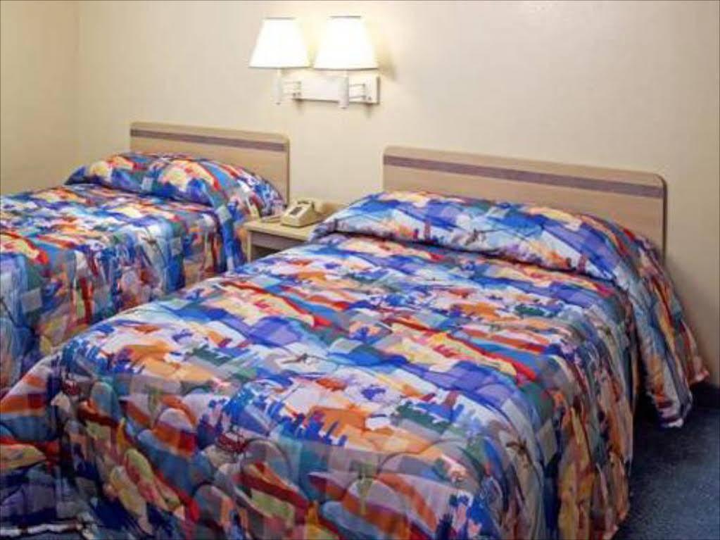 Red Roof Inn Phoenix- Midtown Bagian luar foto